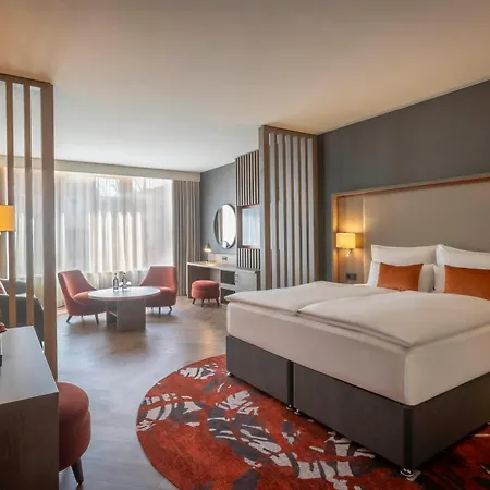 Clayton Hotel Dusseldorf City Centre-2